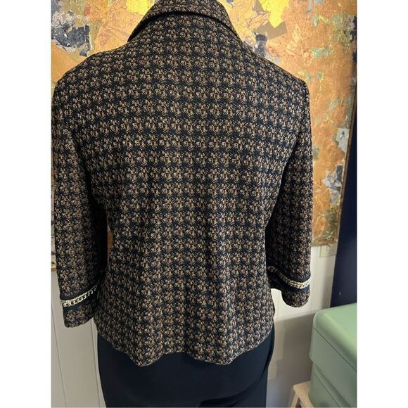 Ming Wang Black & Gold Herringbone Cropped Knit Jacket with Gold Chin Trim Sophi - Picture 8 of 11